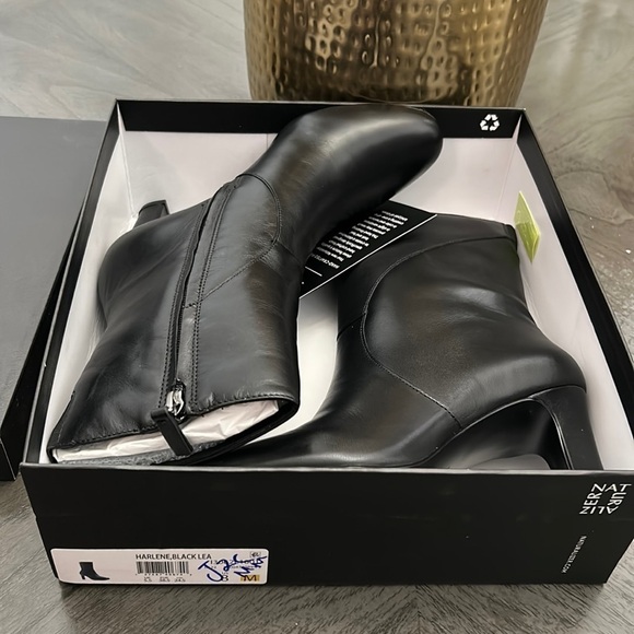 Naturalizer Harlene Leather Bootie (Women) - Picture 2 of 11